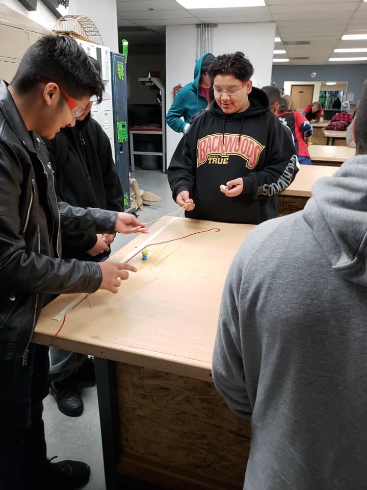EOC_Rocks's tweet photo. Students in the Opportunity Program spent a rainy Thursday at Vocademy- The MakerSpace! Thanks to Mrs. Bullock for planning, organizing and chaperoning! #21stCenturySkills https://t.co/JyX8B0a9A6