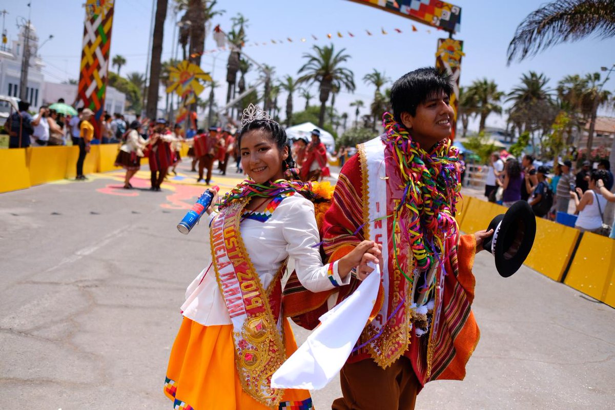 CostaChinchorro's tweet photo. Ya estamos en #ModoCarnaval #Arics es fiesta #AricaCarnaval. Sigue transmisión en https://t.co/VnDLHRY0eZ de @MuniArica. https://t.co/ukv8OHcyP6