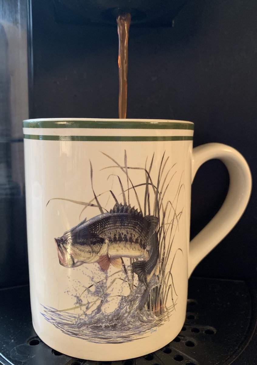 BassingGal's tweet photo. @HuntressMonster @1MonsterMission This is how it’s done. No tea, no hot cocoa (😂 although I’ll admit I’m going to try that 😉🤫) no Splenda, no sugar...just some white powder (Monster it’s non-dairy CREAMER)! #CoffeeLover #BassObsessed #coffee #Keurig #delish https://t.co/2jtnN7nMmM