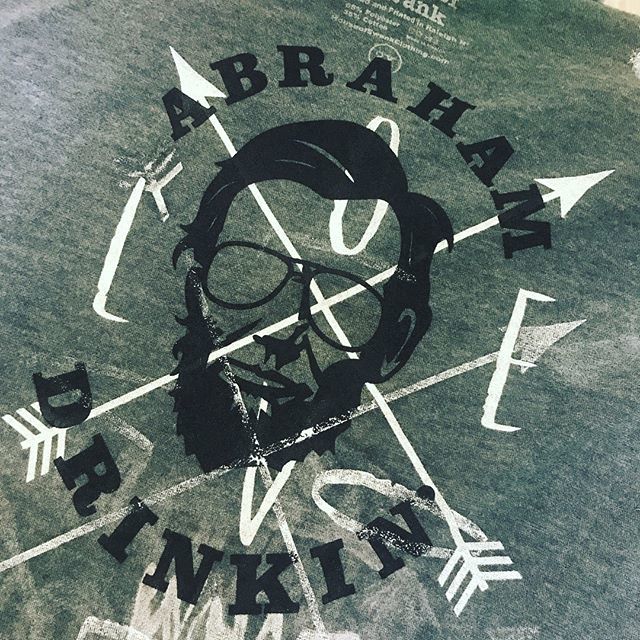 House_of_Swank's tweet image. Abraham LOVES drinkin’ #testprint #happyaccidents #screenprinting bit.ly/2DCKP9G