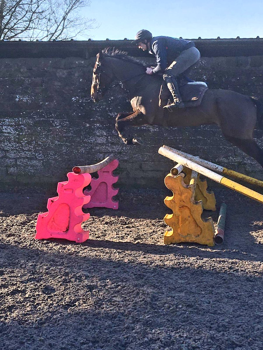 lucinda russell tweet media