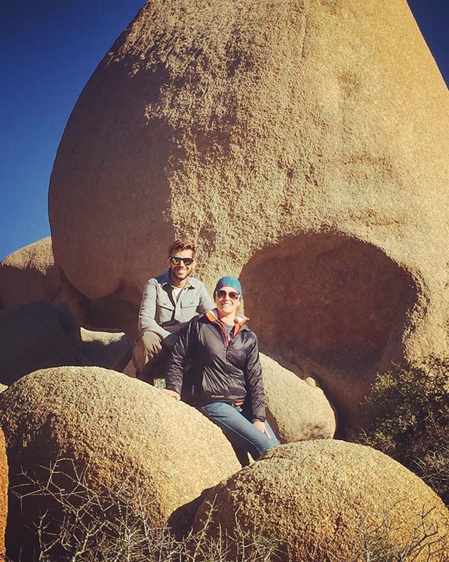 mortsonthemove's tweet image. Skull Rock at Joshua Tree National Park 💀🏜
#skullrock #joshuatree #joshuatreenationalpark #findyourpark #travelcouple #rvtravel #rvlife #fulltimerv #fulltimetravel #explore #homeiswhereyouparkit #homeonwheels #locationindependent #travelgram bit.ly/2IhSy2F