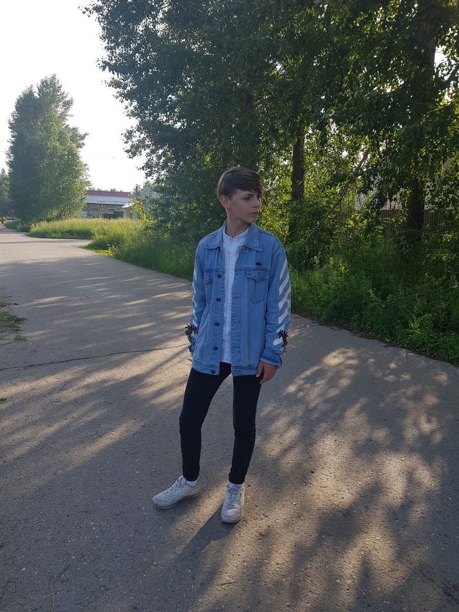 ParkDaniel11's tweet photo. после выступления с #Beast на 5летие #BTS #ARMY https://t.co/iV0QbMMVBk