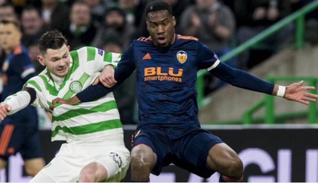 BBCSport's tweet photo. He was yellow carded for time wasting in the 82nd minute.

Now Valencia's Geoffrey Kondogbia has been punished for a 'deliberate booking'.

More: https://t.co/3NzFiBps0L https://t.co/zq0cY7TTrQ