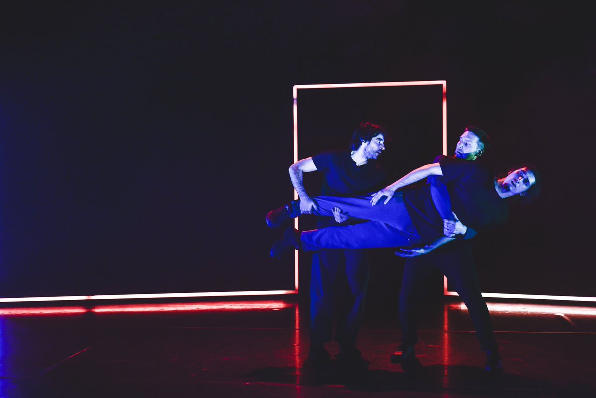 ShermanTheatre's tweet photo. If you missed #HIntoTheLight at @ShermanTheatre you can catch them on tour from 1 Mar when they'll be visiting @RiverfrontArts @Brycheiniog @TheatrauSirGar @brumhippodrome @BlackwoodMiners @aberystwytharts @PontioTweets @The_Lowry. Find out more at: https://t.co/6zVPuFPpo6 https://t.co/gWrCDsDH5f