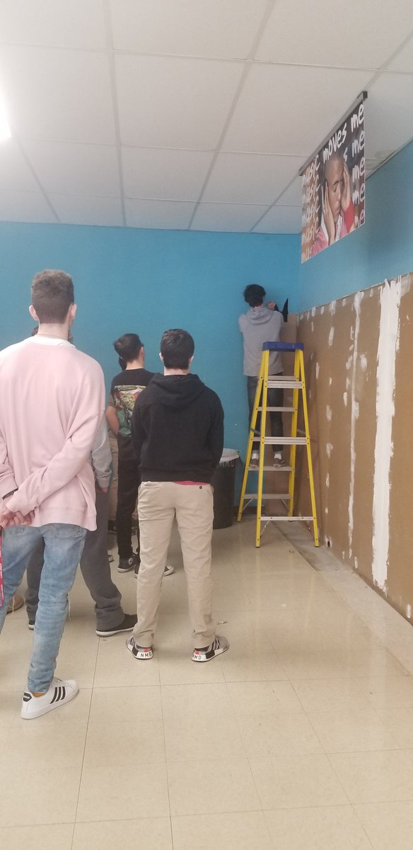 MrMacari's tweet photo. SHS Construction students learn the art of fixing holes in drywall.  #Smithfieldcte #shslegacy https://t.co/wEyFVYkErb
