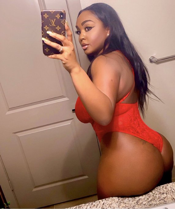 Goodmorning ❤️😏 don&rsquo;t be rude say it back ? 👇🏾 #dallas #texas #curves #thick #valentines #friday #blessed<a href="/tag/texas"class="tags"><span>#texas</span></a><a href="/tag/friday"class="tags"><span>#friday</span></a><a href="/tag/blessed"class="tags"><span>#blessed</span></a><a href="/tag/curves"class="tags"><span>#curves</span></a><a href="/tag/dallas"class="tags"><span>#dallas</span></a><a href="/tag/thick"class="tags"><span>#thick</span></a>