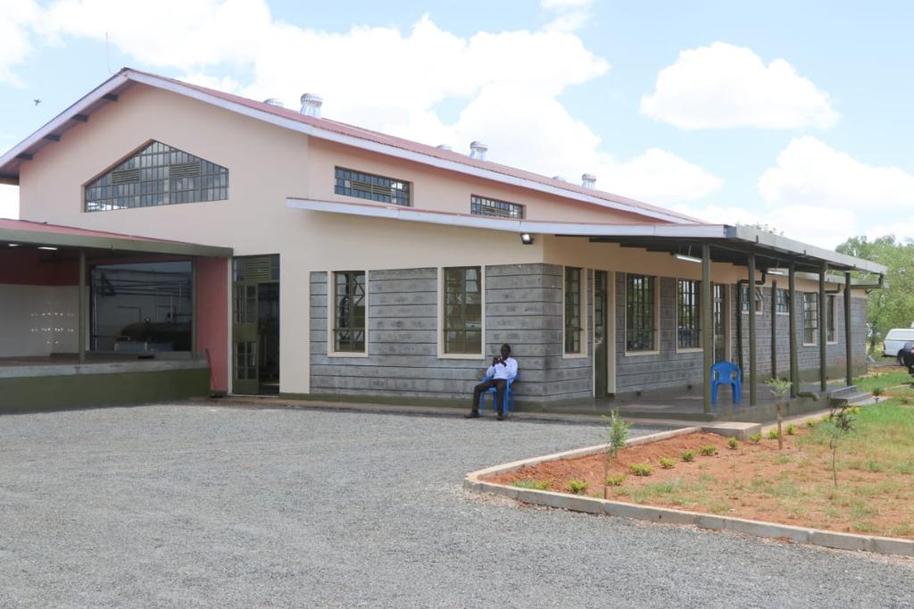 NdetoMwau's tweet photo. We launched the Kathonzweni Milk Processing Plant, courtesy of a partnership between the County Government of Makueni and USAID through International Livestock Research Institute(ILRI) to Kathonzweni dairy farmers cooperative.@governorkibwana
@MbiluDouglas
@EugeneLWamalwa https://t.co/6v6GSPMvyd