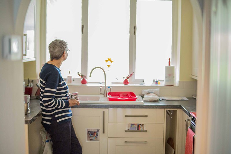 This #RandomActsOfKindness day, we're looking back at a blog post from last year, where Wendy lists things you can do to support people living with dementia. 

What random acts of kindness will you do for people living with dementia?

alzheimers.org.uk/blog/how-suppo…