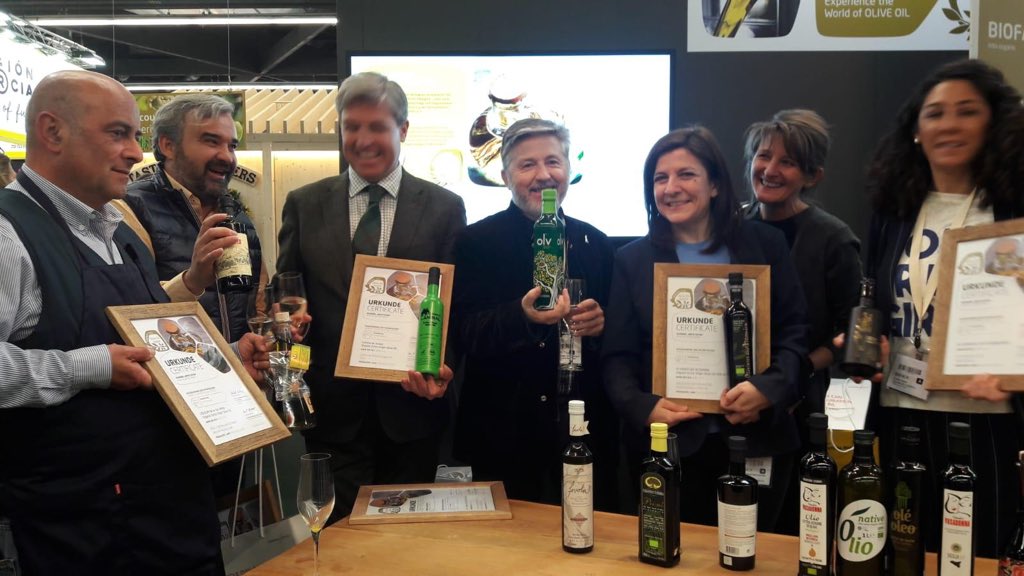 #BIOFACH2019 Enhorabuena a las 5 empresas castellanomanchegas de aceite de oliva premiadas (con 6 marcas) en el mayor escaparate ecológico de Europa y del mundo.