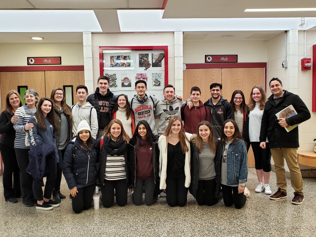NMatzer's tweet photo. Arrivederci!
Foreign Language Club is off to Italy.
#RomeOrBust
#MineolaProud https://t.co/LNniYRIDM5