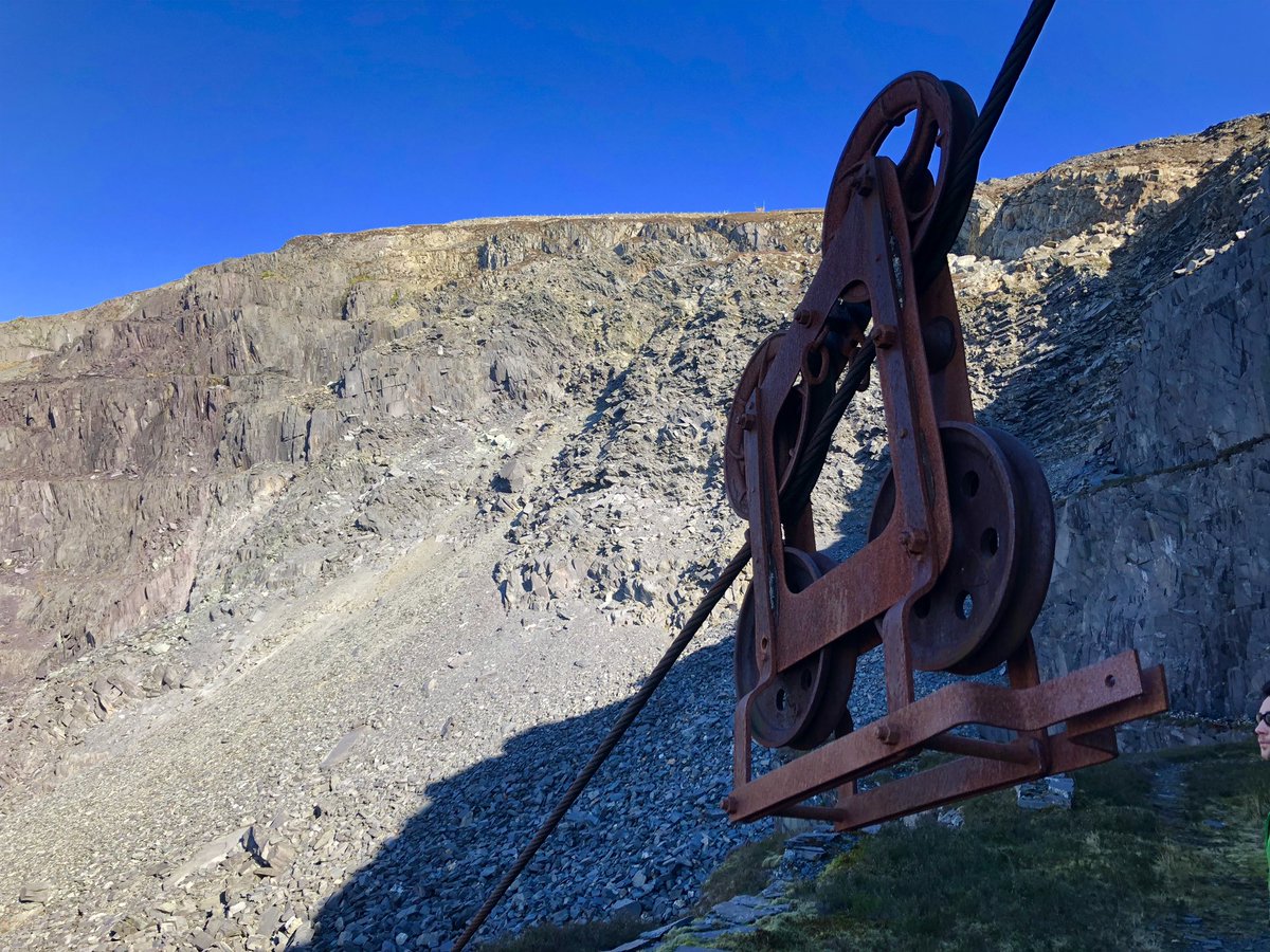 mountain-instruction tweet media