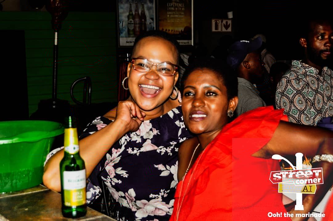 Street Corner Braai weekends are the best!
#GoMonateMahn
#StreetCornerBraai
#HomeOfTheMarinade