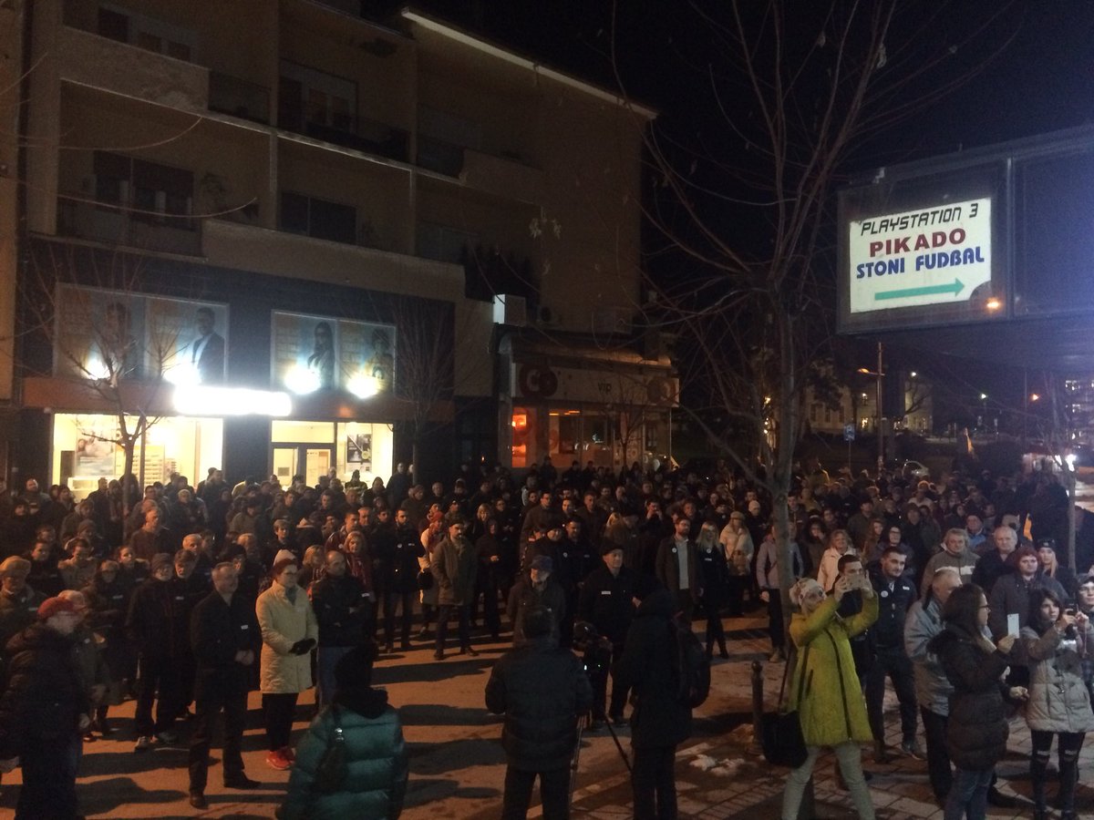 Nekoliko stotina građana Gornjeg Milanovca ponovo na ulici u borbi za svoju budućnost i svoju slobodu! #1od5miliona