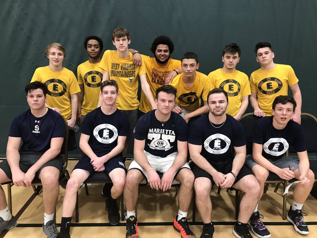 CrislipJoe's tweet photo. Blue Team won the High School Championship!! https://t.co/A9nm5hzWso