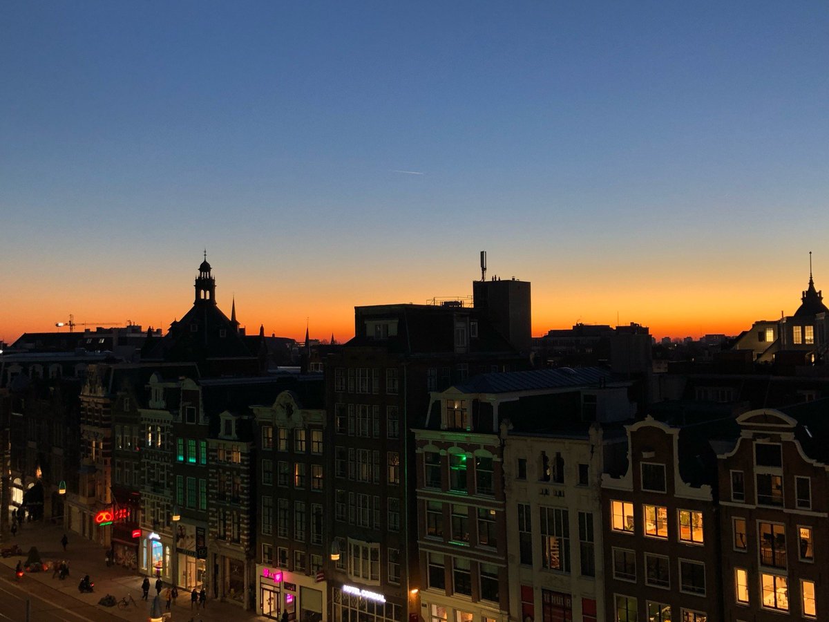 #vrijmibo #plop #outside (at <a href="/Optimizely/">Optimizely</a> in Amsterdam w/ <a href="/martijnbeijk/">martijn</a>) swarmapp.com/c/9wn0EwFTa2z