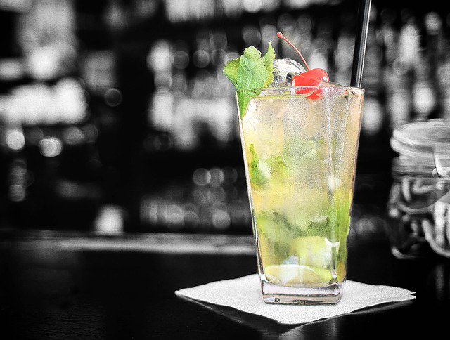thegingeek.com/top-10-gin-coc… Cocktail Party Coming up? #gincocktails #cocktails #top10cocktails