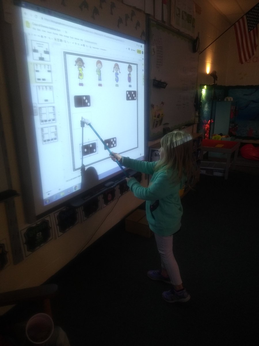bolte_lydia's tweet image. Going strong with our number bonds! #R2Littles #dominoaddition