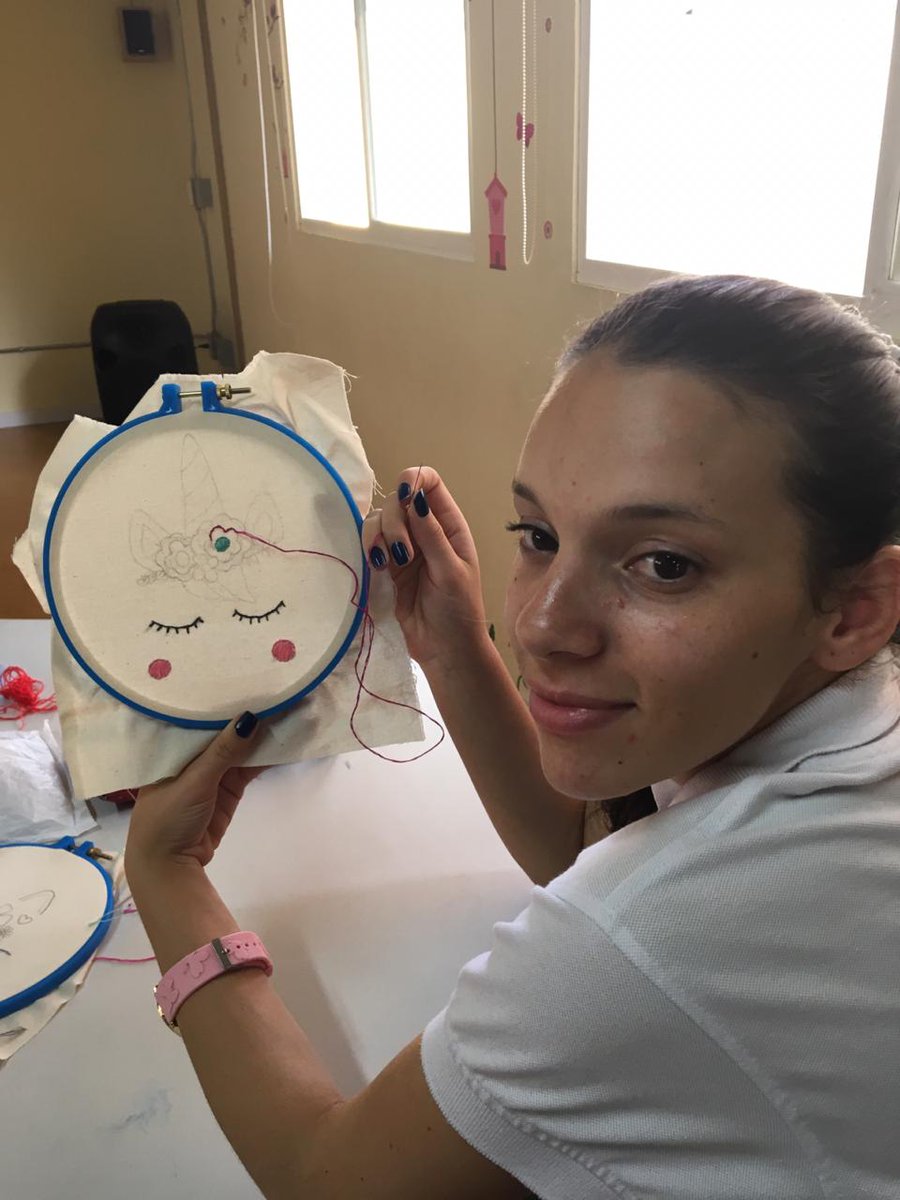 fundangelito's tweet photo. Trabajando en el proyecto nuevo de arte de este año, bordado y pintura de mandalas con la profe Zora. #TodosSomosAngelito https://t.co/Ea45tI435F https://t.co/DKAyFsomPT