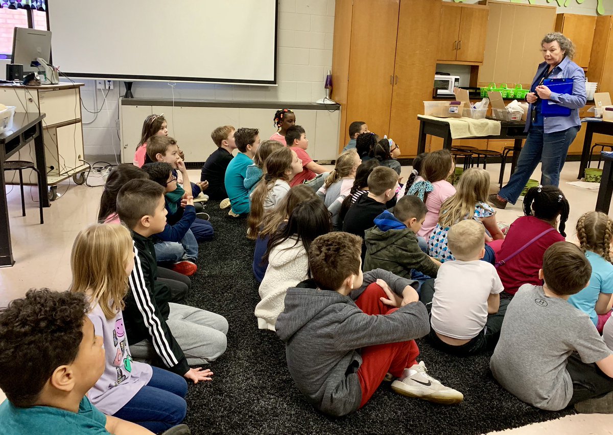 CarolAWilson66's tweet photo. Thank you to Ms. Bonnie for coming to share information about storm water and landforms with our students! @STE_Stallions  @STE3rdGrade  @AnnHaley_RCS  @RittervVanessa https://t.co/48vUwOvAXR