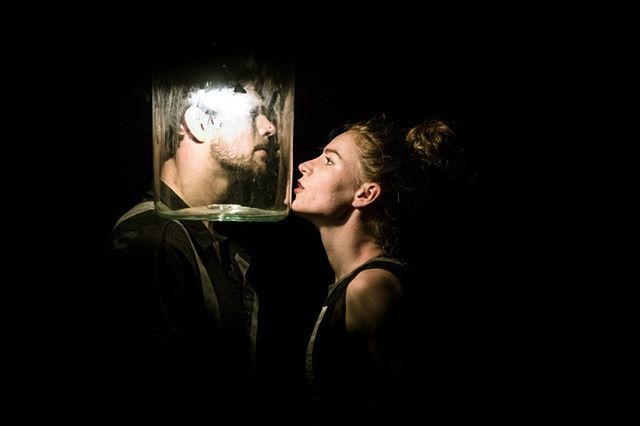 davidkonecny's tweet photo. Cirkopolis, Zinzi & Evertjan: Memo. #cirkopolis #onassignment #circus #performance #light #theatre #palacakropolis #prague #zinzievertjan #canon #telephoto #portrait #actor #actress https://t.co/FKLB64spVK https://t.co/CLu8ZSZqnM