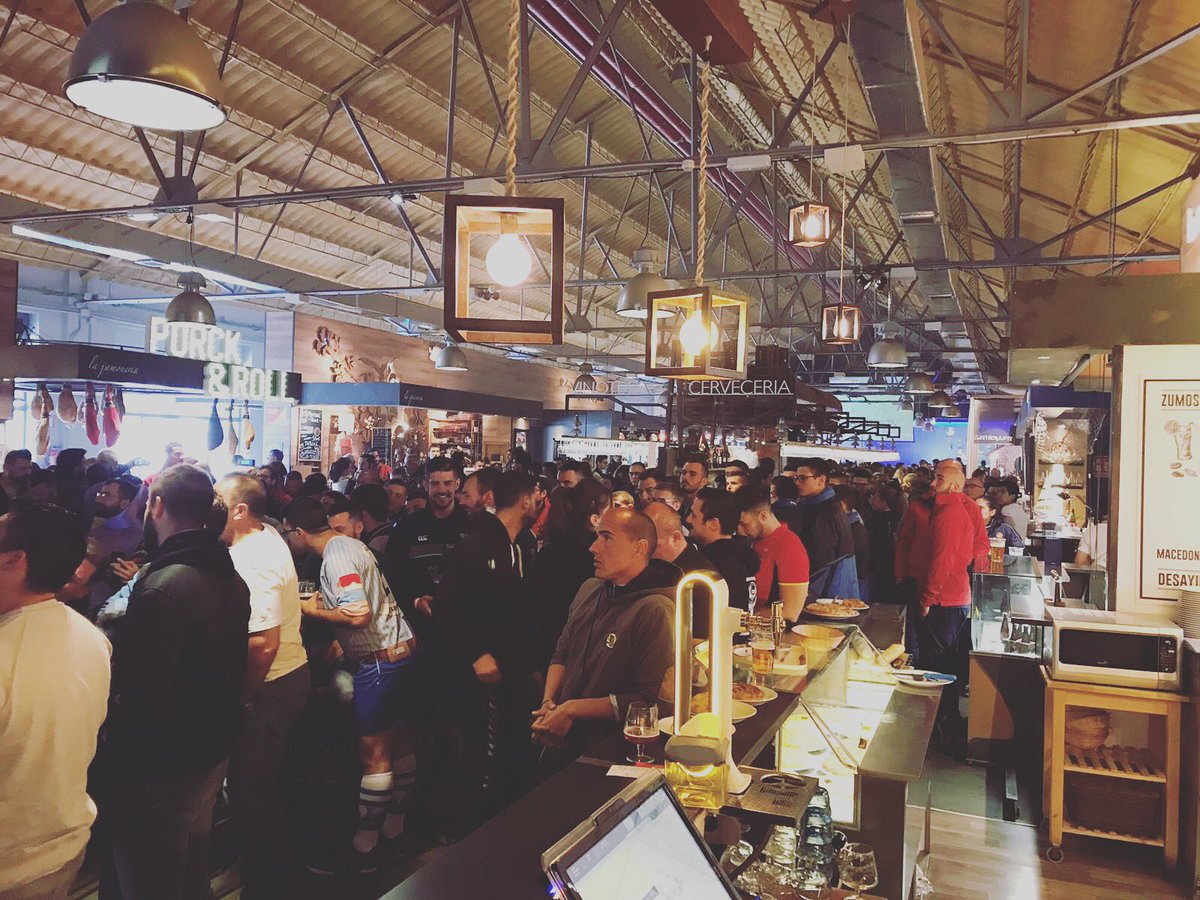 Se acerca el fin de semana 🍽 y en la #estacióngourmet os espera más de una sorpresa! Comienzan los momentazos dando la bienvenida a <a href="/esnvalladolid/">ESN Valladolid</a> 🔝 ¡El mejor #ambiente en un solo espacio!👌 #bestplace #amigos #gastronomia #pucela #valladolid #spain #esn #partying #letsstart