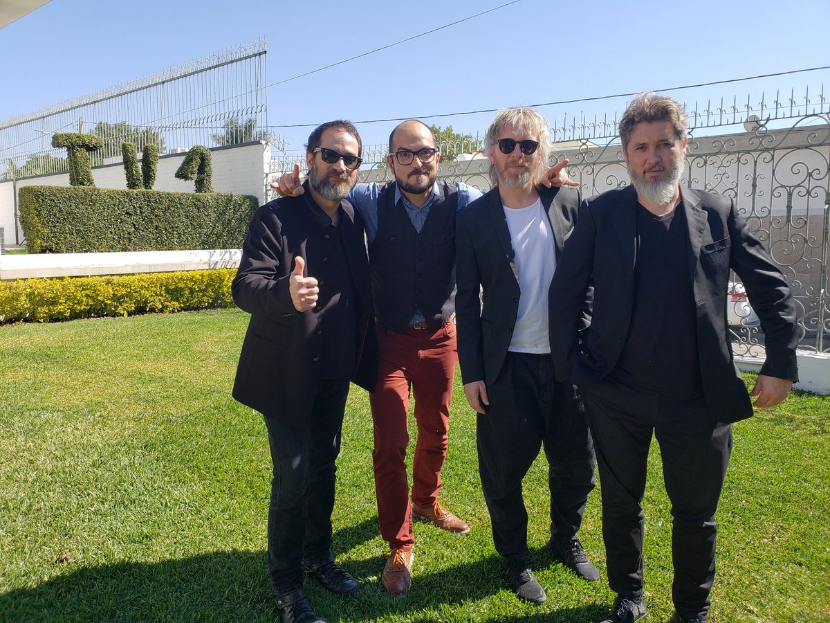 jjcadadia's tweet photo. @ElefantesMusic embajadores cadadienses!!!!

@CadaDiaTV4 https://t.co/B3FjILJZt5