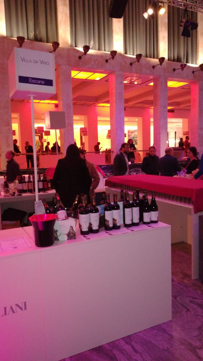 DalleVigne's tweet photo. Da ieri è in corso a Roma la kermesse #miglioriviniitaliani2019 di #lucamaroni dove siamo protagonisti con i vini Villa Da Vinci di @cantineleonardodavinci #vino #roma #italy #wine https://t.co/YTJLYJQLEm