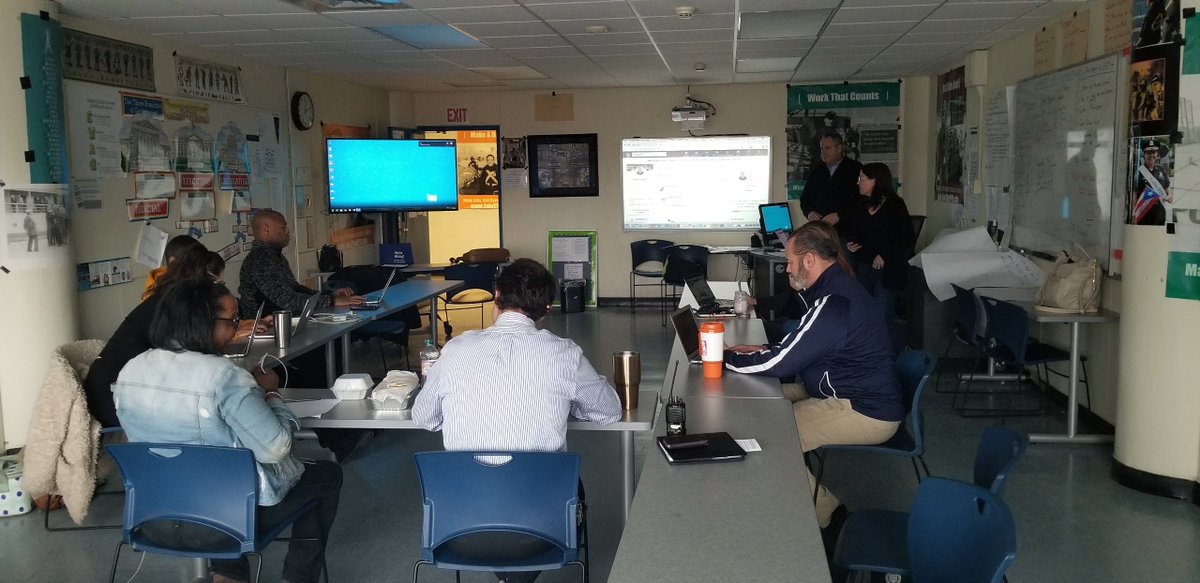 BPSCareerTechEd's tweet photo. Thank you @SociallySavvyCo for providing training on professional @LinkedIn profiles for our #CTE students @TheEnglishHS. Our amazing #CTE teacher team includes #Business Tech, #Computer Programming, #Design and Visual Communications, #HealthAssisting, and Protective Services. https://t.co/sAkmKg86JZ