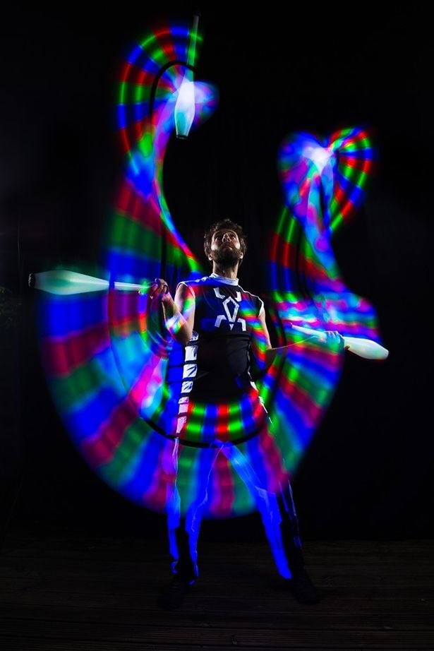 visitchelt's tweet image. Don’t forget! To kick off #HalfTerm, the Photon Glow Show will be happening from 5pm outside John Lewis on Cheltenham High Street 👌 Great for an evening out with the kids!