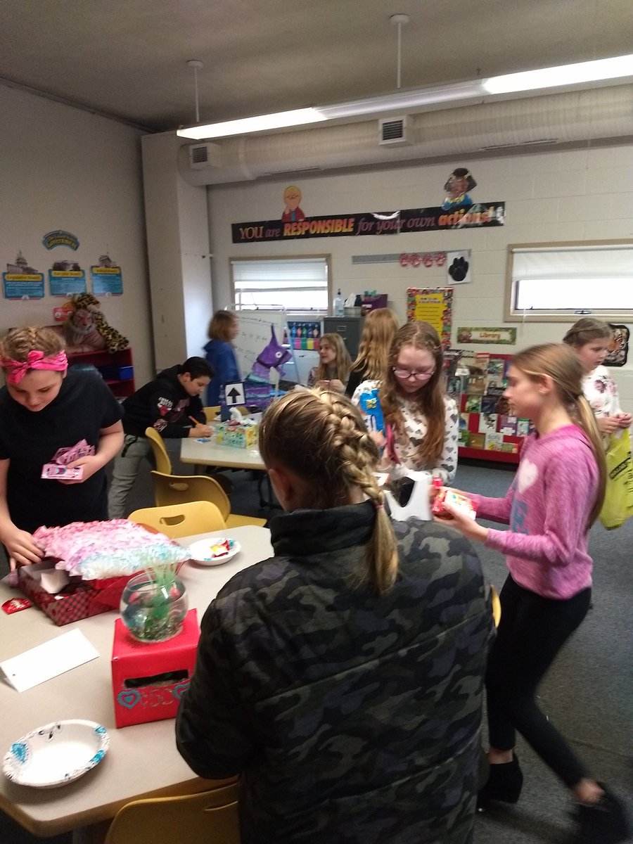 What an awesome Valentine's Party! Thank you parents!