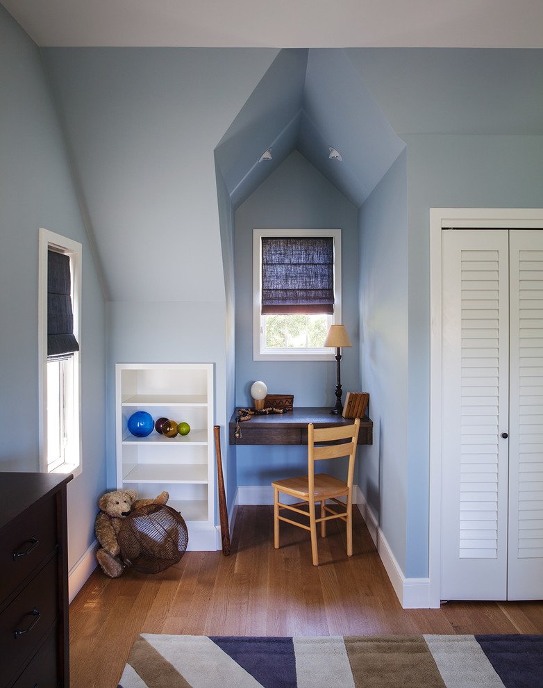 CILPaints's tweet photo. Painting the slanty bits of a sloped ceiling under the eaves will help the space appear larger, as in this quaint space by https://t.co/9nd7MJ66gK. https://t.co/jTF2kOqmFt