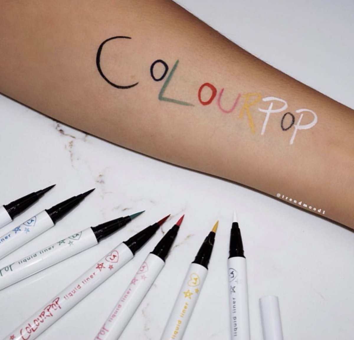 Trendmood's tweet photo. Available Now! 🚨 LINK ➡️ https://t.co/cS1ViW4rKg online @ColourPopCo *use code: TRENDMOOD 10% OFF (Not all products are discounted) .
NEW! 🖊 BFF #LiquidLiners !!!!! 🙌🏼🙌🏼 in 7 shades with a felt tip, pointy, smudge proof (not waterproof) $8 each https://t.co/mDF5NmOZ8a