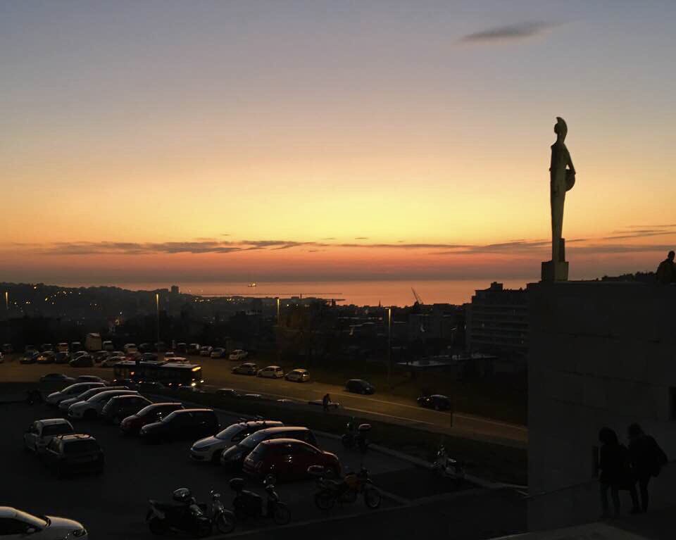 UniTrieste's tweet photo. Buon fine settimana con il #sunsetunits fermato dallo scatto della nostra Prof. Sara Cervai. https://t.co/B1g4CcTxWx