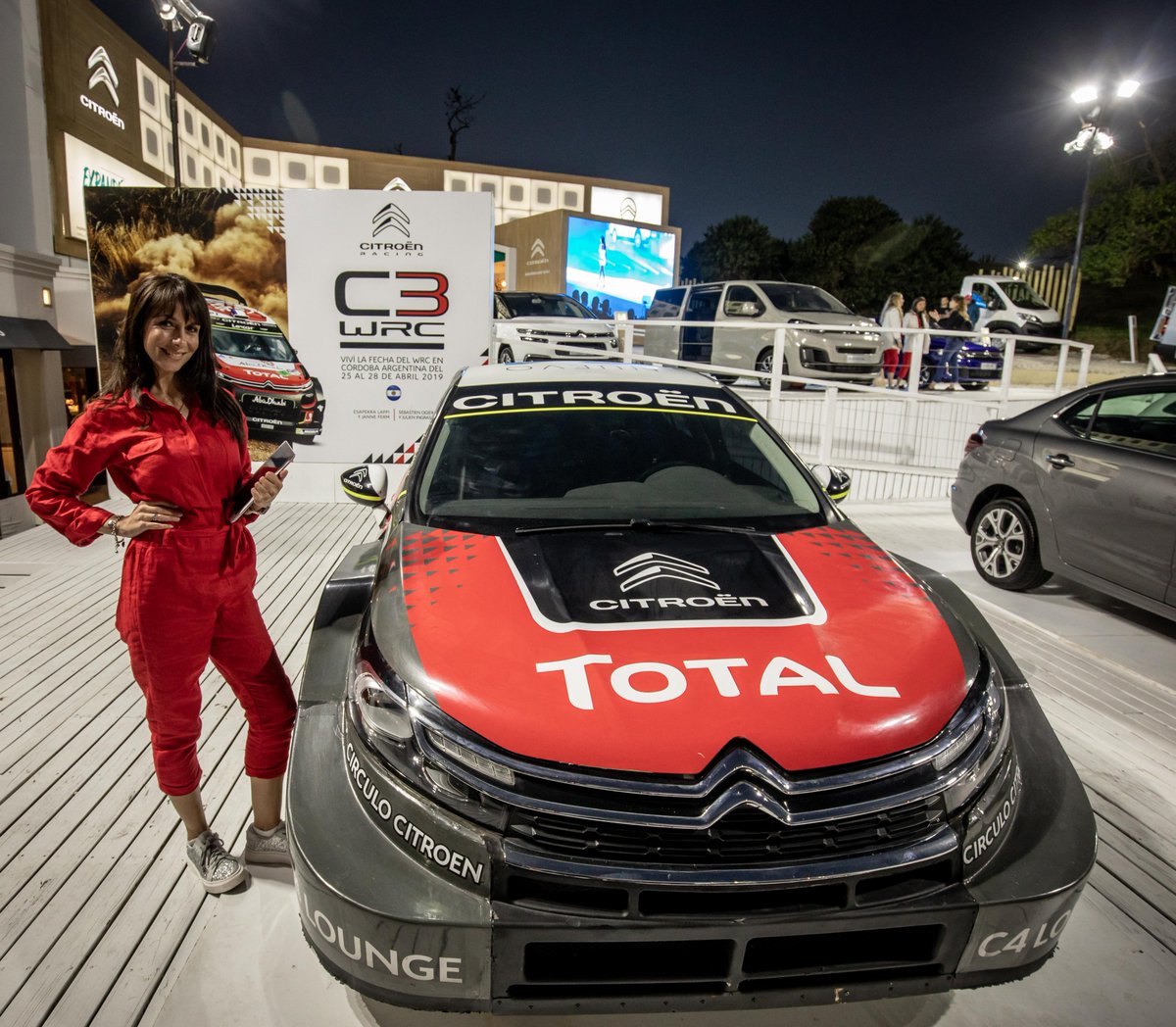 TotalEnergiesAR's tweet photo. ¡Último fin de semana para visitar el stand de @citroenarg en Pinamar! Te esperamos en La Maison Citroën de 19:00 a 00hs en De las Artes y Av. Bunge,
#VeranoTOTAL 🌞😎🚗🏖 https://t.co/lgjPHP8OKM