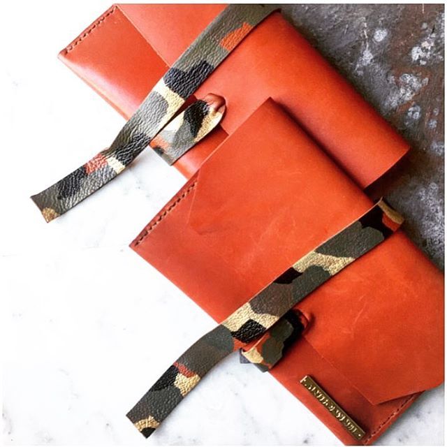 ANeilBrand's tweet photo. You ever need just that one wallet to take with you real quick to run some errands? That’s what your girl Melinda was made to do! She is your go-to clutch wallet for when you’re just popping in real quick and cute ✨
https://t.co/lcS9kI3UPf https://t.co/qRlQDPFxqu