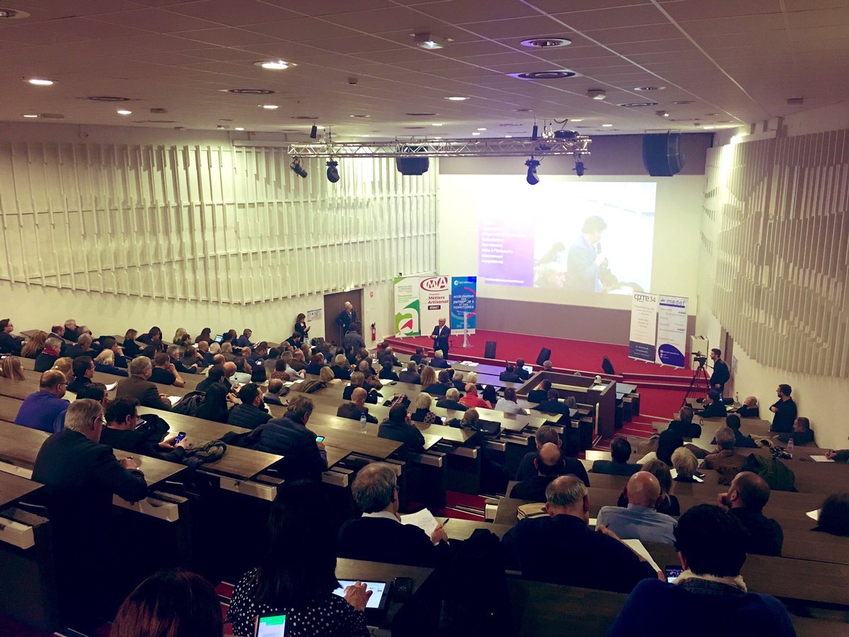 atexe_fr's tweet photo. 🗣 #GrandDebatEntrepreneursHerault #granddebatnational Les entrepreneurs Héraultais se réunissent pour réfléchir ensemble à des solutions durables et efficaces pour l’économie locale et nationale. @CCIHerault @ADeljarry @chambagri34 @Agropolis @atexe_fr #atexemontpellier #cci34 https://t.co/VrbuP4pFK9