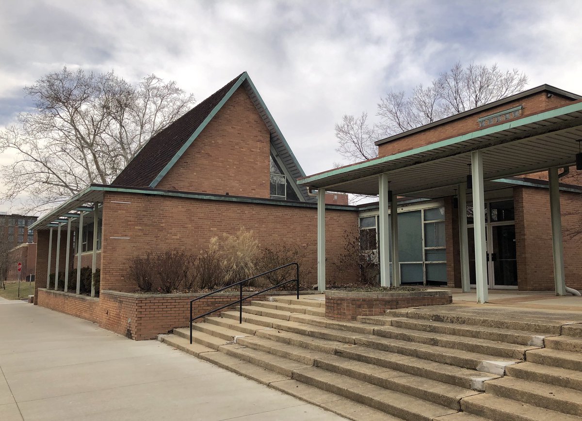 St. Stephen’s was even featured in an advertisement for Toledo glass manufacturer Libbey-Owens-Ford. “Its heart open to the world, hands folded in prayer, this lovely church abides in quiet confidence.”