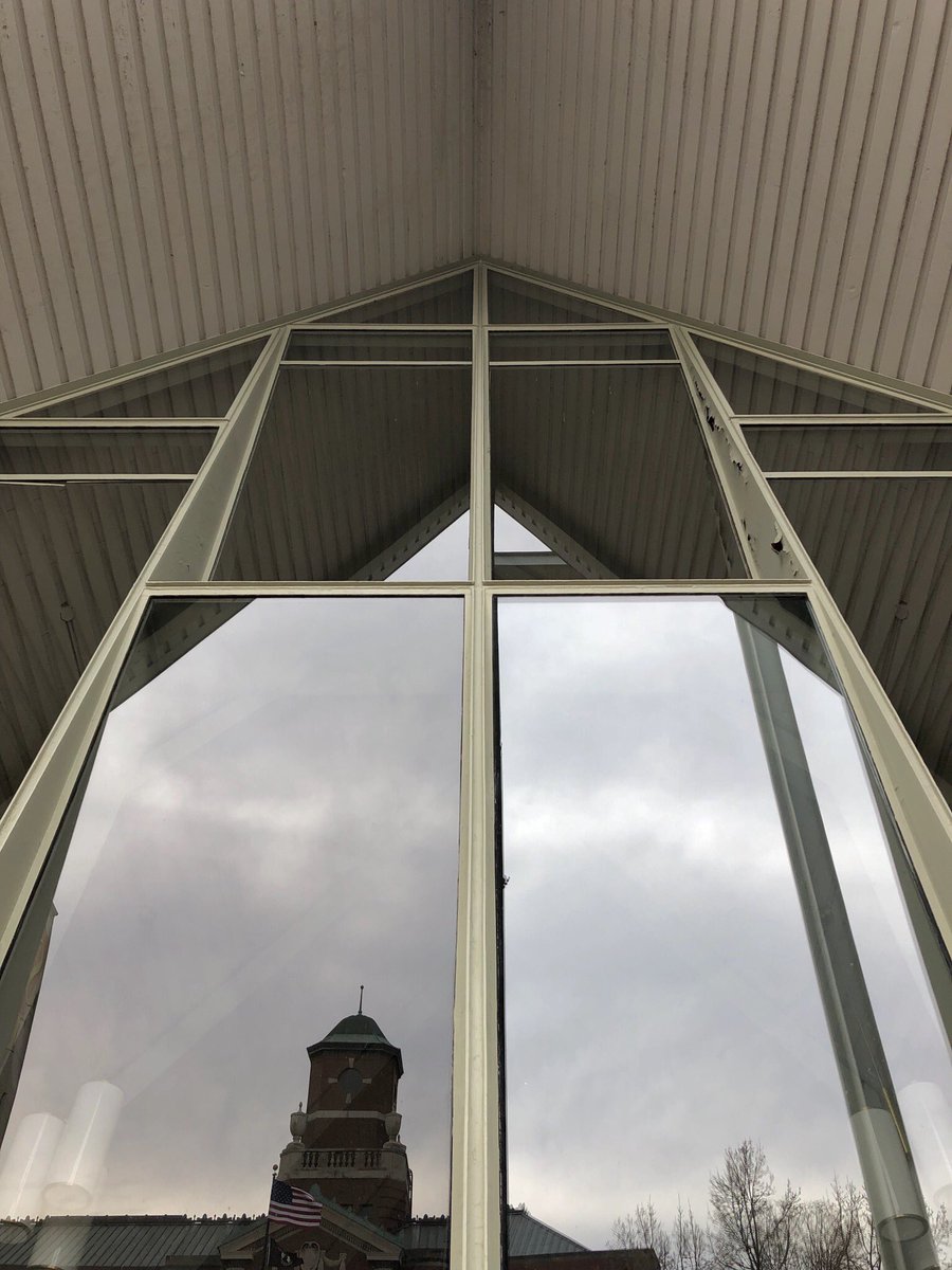 St. Stephen’s was even featured in an advertisement for Toledo glass manufacturer Libbey-Owens-Ford. “Its heart open to the world, hands folded in prayer, this lovely church abides in quiet confidence.”