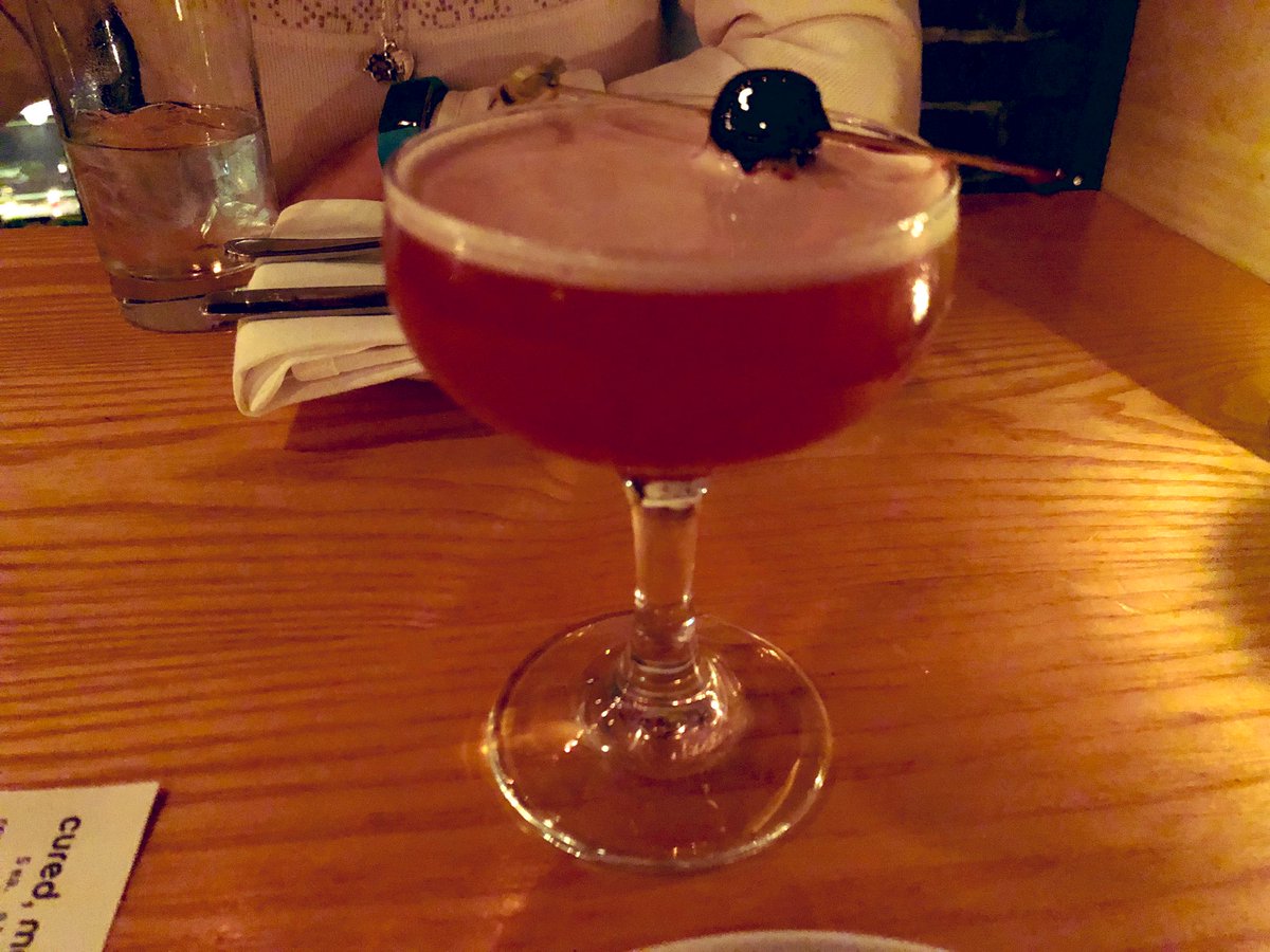 Letting the <a href="/MoxyNH/">Moxy</a> cocktail wizards pick your #Friday night beverage. ALWAYS a winning idea! 😋 #Portsmouthnh
