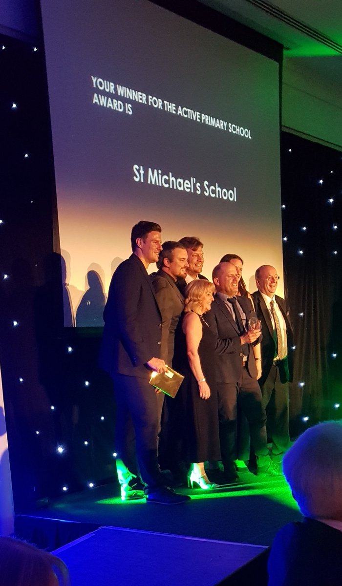 Margomia's tweet photo. @DerekJPeaple presenting #ActivePrimaryAward at #7thGBAAwards https://t.co/9b6aEhgw6i