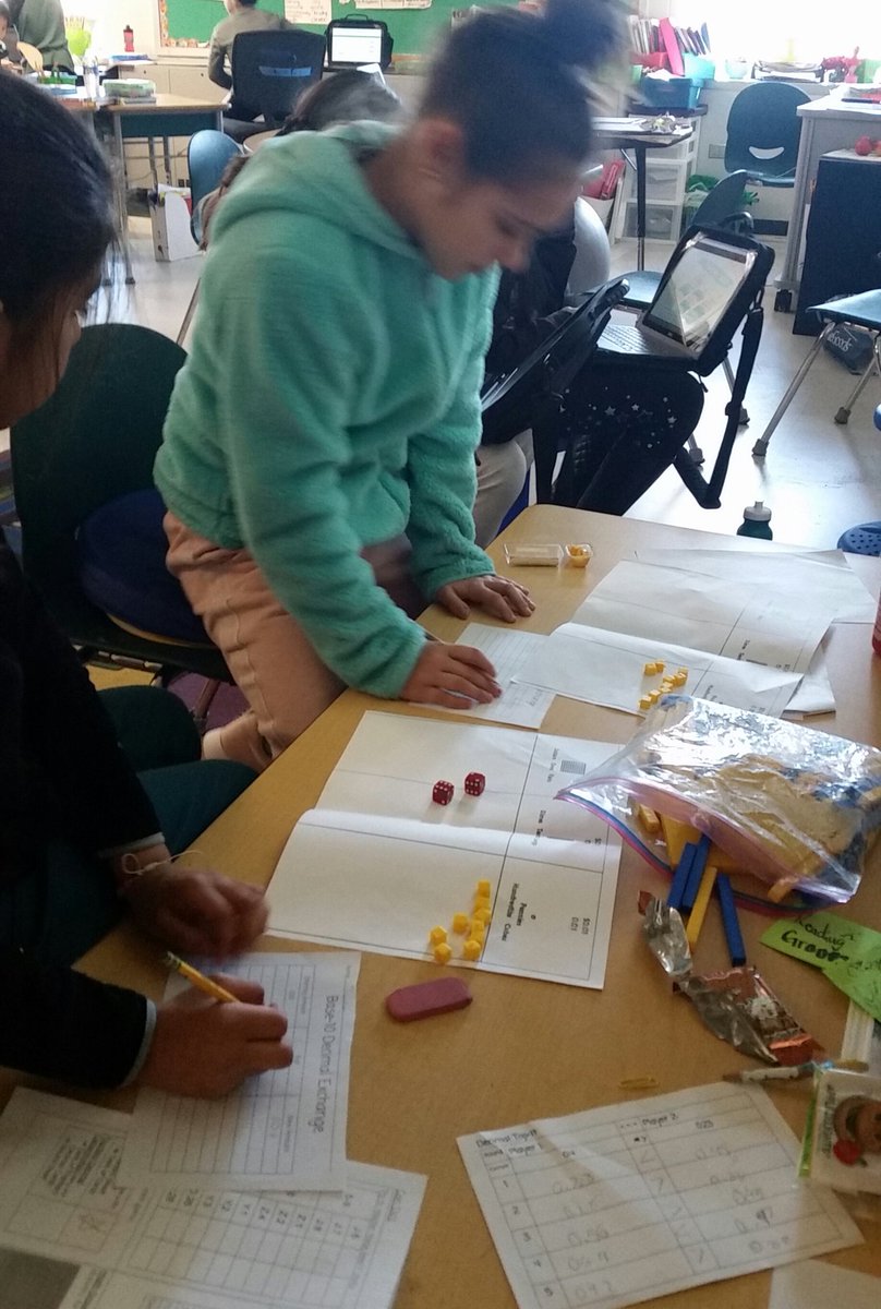 mslanenga's tweet photo. Actively engaged in math centers @IXLLearning #weare126 #hg126 #studentchoice #learningiscollaborative https://t.co/0naNLl2KZh