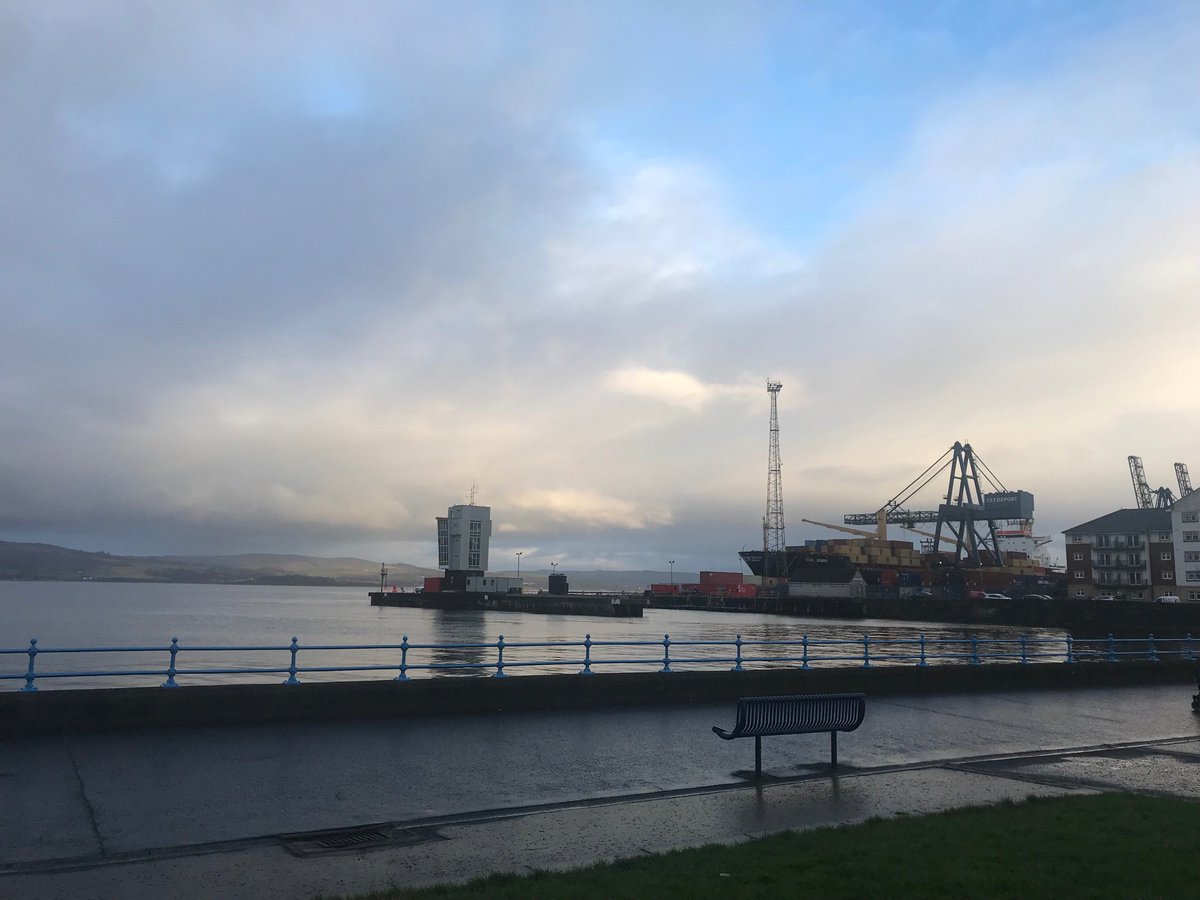 tweetzpie's tweet image. #lastlegferry
#emptycontainers