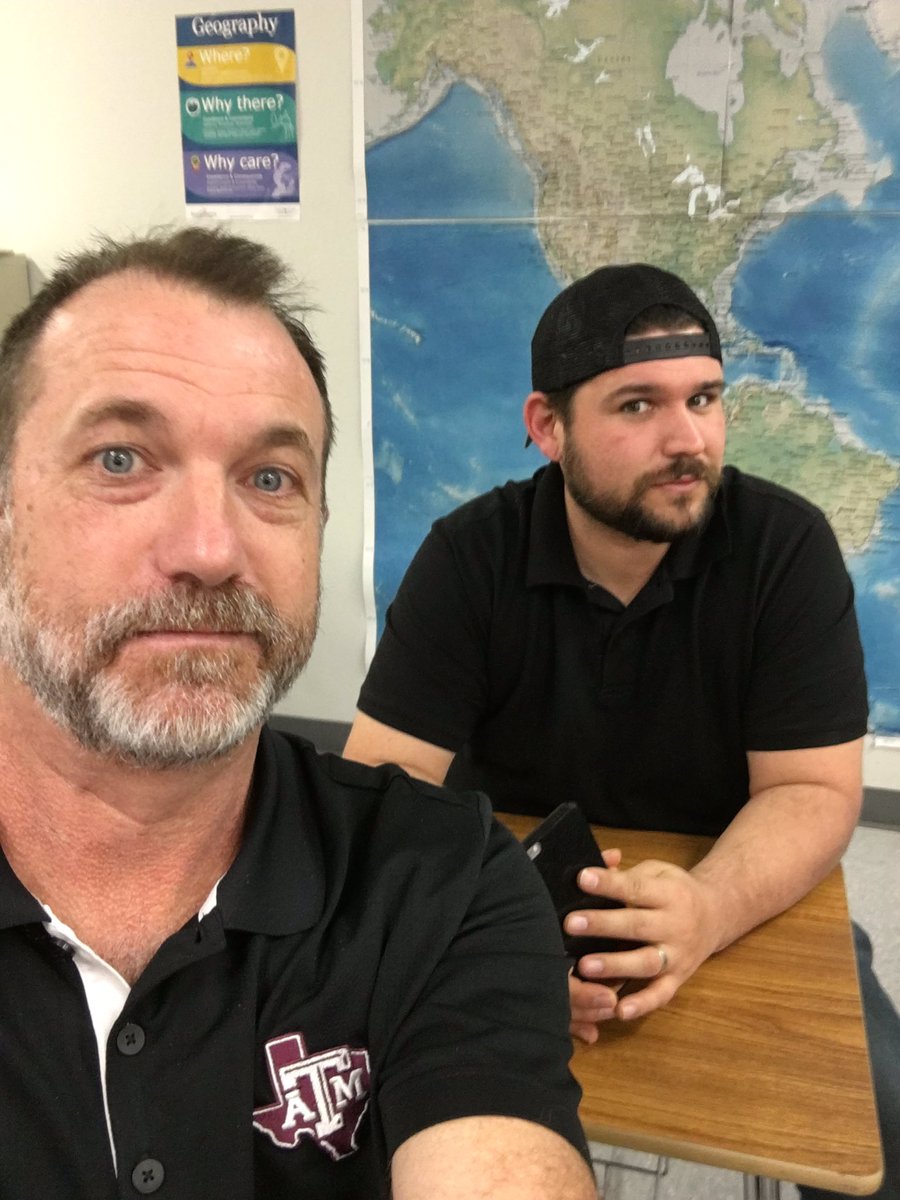 HCMSEllis's tweet photo. #LearningTogether2019 @mrkuentz #knightslearningtogether @kristaeaton23 https://t.co/eYlLWWfS2O