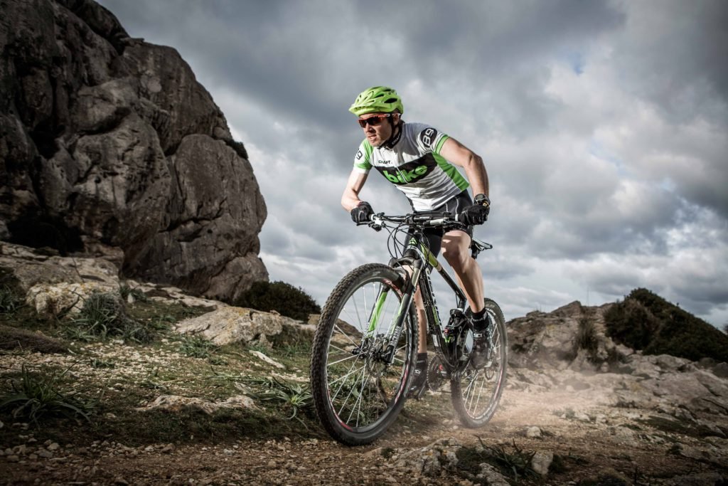 Pimp je eigen fiets: 15% korting op het spuitwerk van je Artigiano fiets en ook nog eens GRATIS naamsvermelding op je fiets bij Bemelman Bikesport Lisse bit.ly/2DF9kTQ