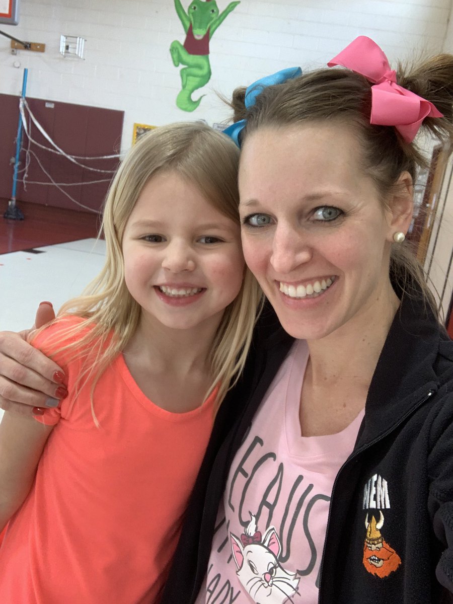 MrsWeber_PE's tweet photo. Swap Day at school today... I am her and she is me 💗💗 #GRWay @GoodrichSchool #GoodrichPE #SwapDay https://t.co/TRXRbXPVye