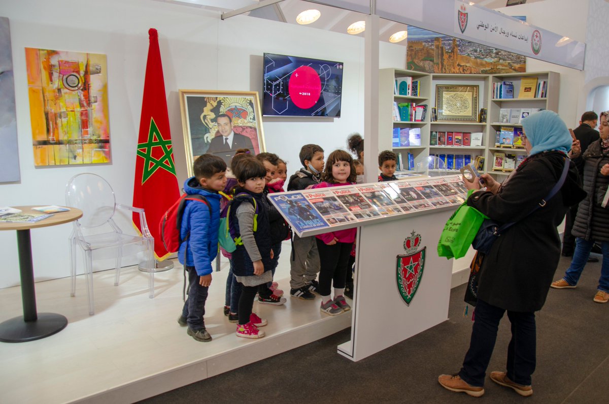 DGSN_MAROC's tweet photo. La DGSN tient son stand au Salon International de l'Edition et du Livre (SIEL) à Casablanca. Une occasion pour mettre en avant le talent des policiers et communiquer avec les jeunes. https://t.co/GXhPYUJsOM