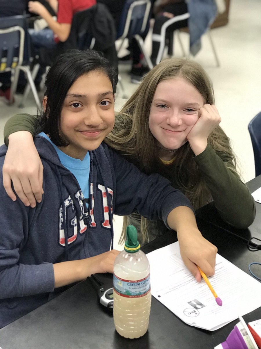 KDyHawkins's tweet photo. More of the good that happens here...💙 #SpartansDoScience #FantabulousFriday @WeAreSMSpartans https://t.co/2MSHAkKXqC