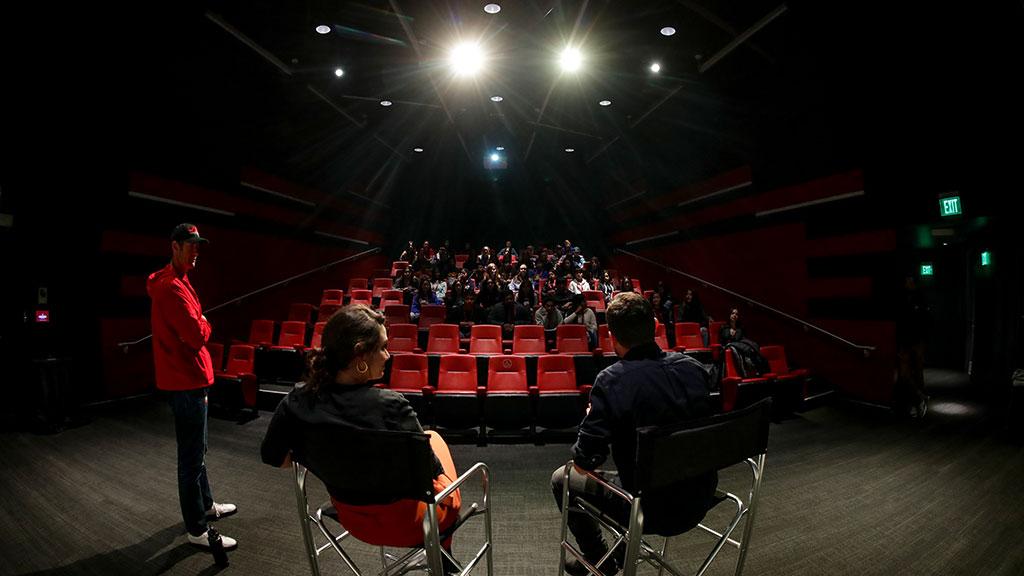 #49ersEDU and @NatGeoChannel hosted local youth at the <a href="/49ers/">San Francisco 49ers</a> Museum for a screening of the award-winning documentary <a href="/ScienceFairFilm/">Science Fair</a> and a Q&amp;A with the film's directors <a href="/darren_foster/">Darren Foster</a> and @xtinatini 🎥

49rs.co/SMGtYE