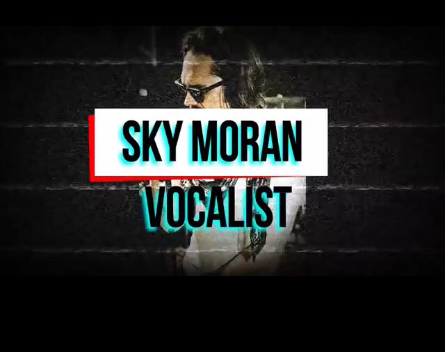 Professional #vocalist frontman looking for anything interesting to get involved with from #Rock #Funk #Soul #jazz Get in touch Vocal reel here youtu.be/m7m5IgiVnQU sky.moran@yahoo.co.uk #joinmyband #band #essex #southend #livemusic #singer #retweet #share